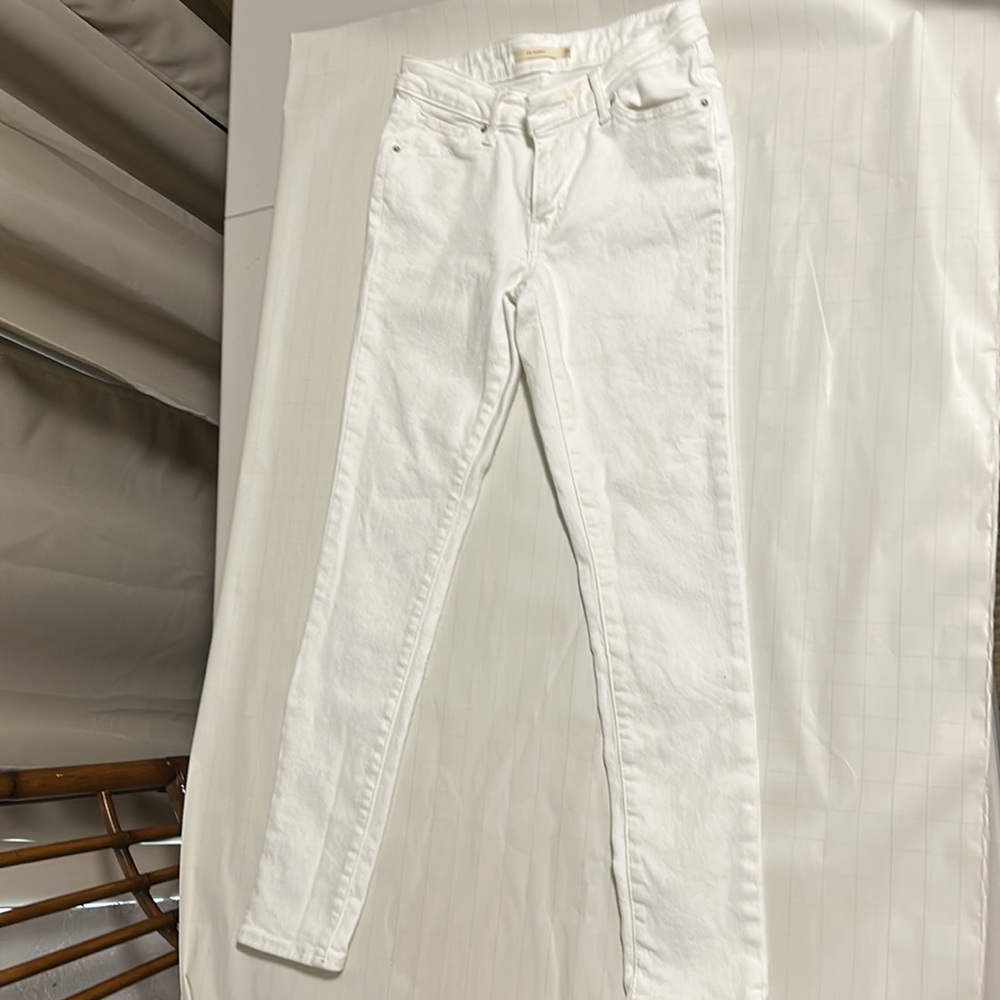 Levi’s 711 skinny jeans